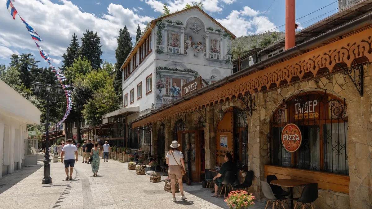 Алупка: чем привлекает туристов один из самых живописных курортов Южного берега Крыма