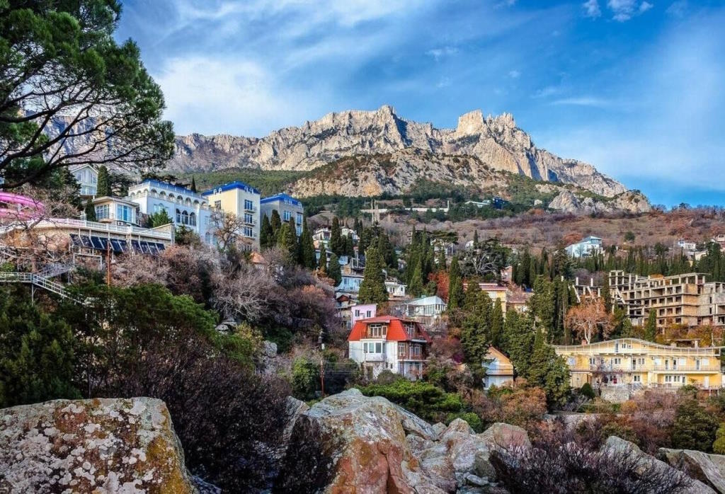Алупка: чем привлекает туристов один из самых живописных курортов Южного берега Крыма